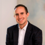 صورة مورجان هاوسل مؤلف كتاب سيكولوجية المال وشريك في صندوق Collaborative Fund.