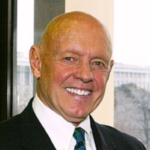 ستيفن آر كوفي مؤلف كتاب العادات السبع للناس الأكثر فعالية وخبير القيادة الشخصية